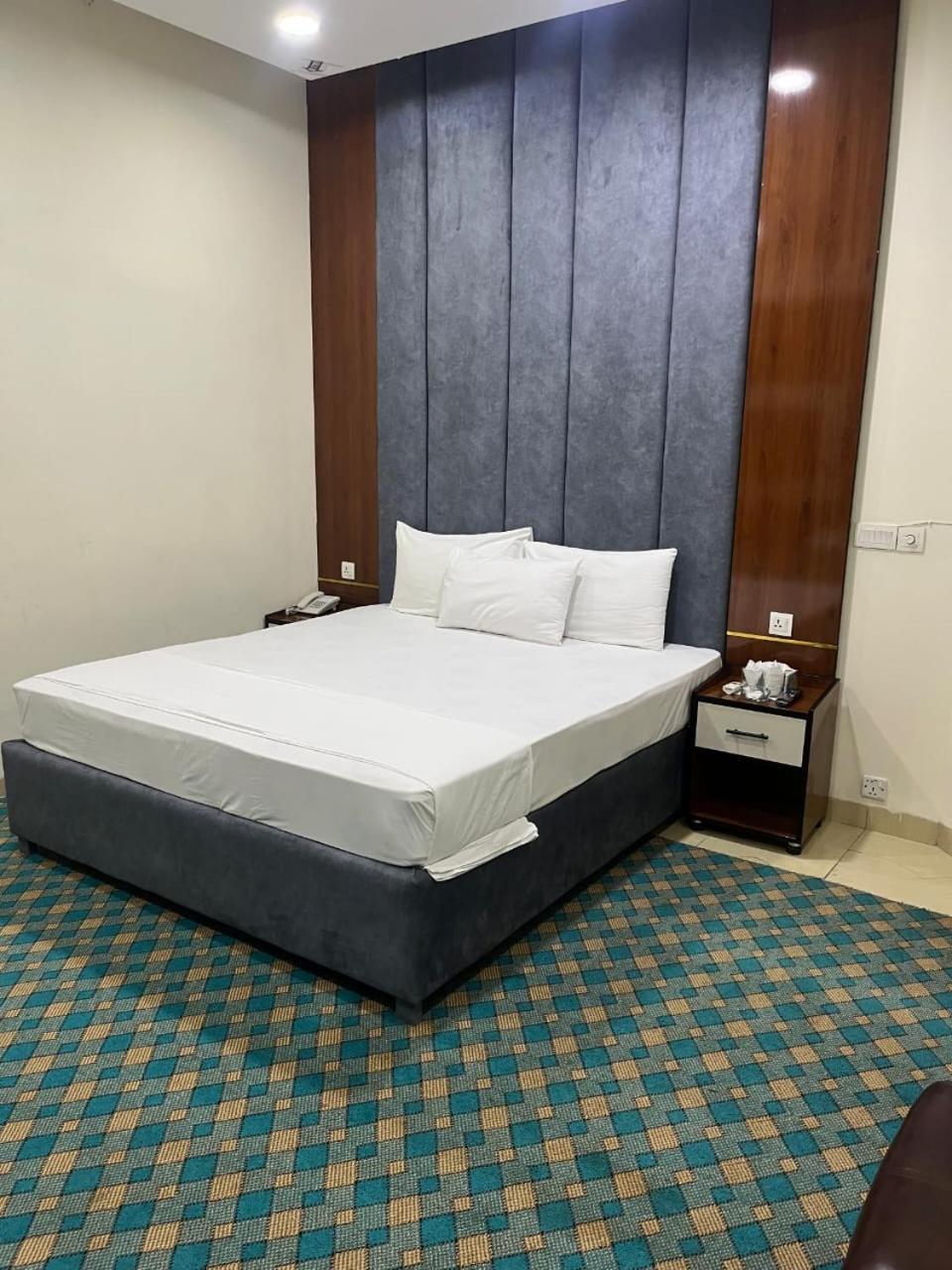 Rose Valet Guest House Islamabad Exterior foto